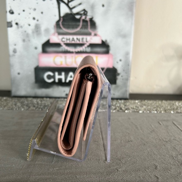 Louis Vuitton Capucines Taurillon Compact Wallet Magnolia Pink w/ COA - Picture 3 of 12